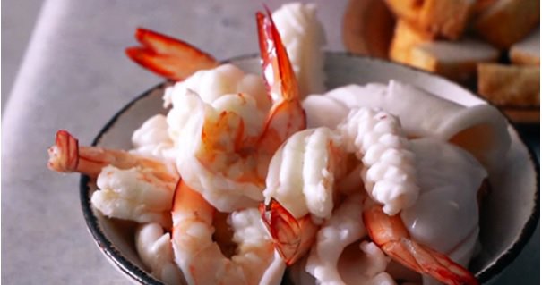 2 cach lam mi xao hai san ngon tai nha don gian  - 9