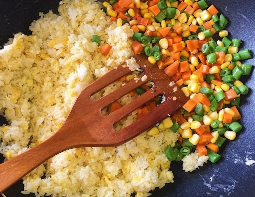 cach lam com chien duong chau ngon chuan vi hap dan - 9