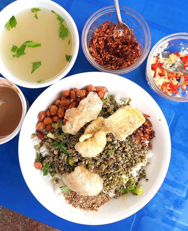 Mi Quang va 6 mon mien Trung thanh mat cho ngay he hinh anh 2