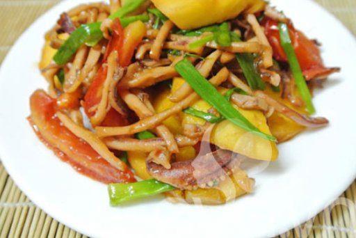 muc xao chua ngot ngon ma cach lam don gian ca nha ai cung thich  - 10