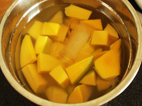 p2_20191005114059 voh.com.vn-cach-lam-xoai-ngam-2